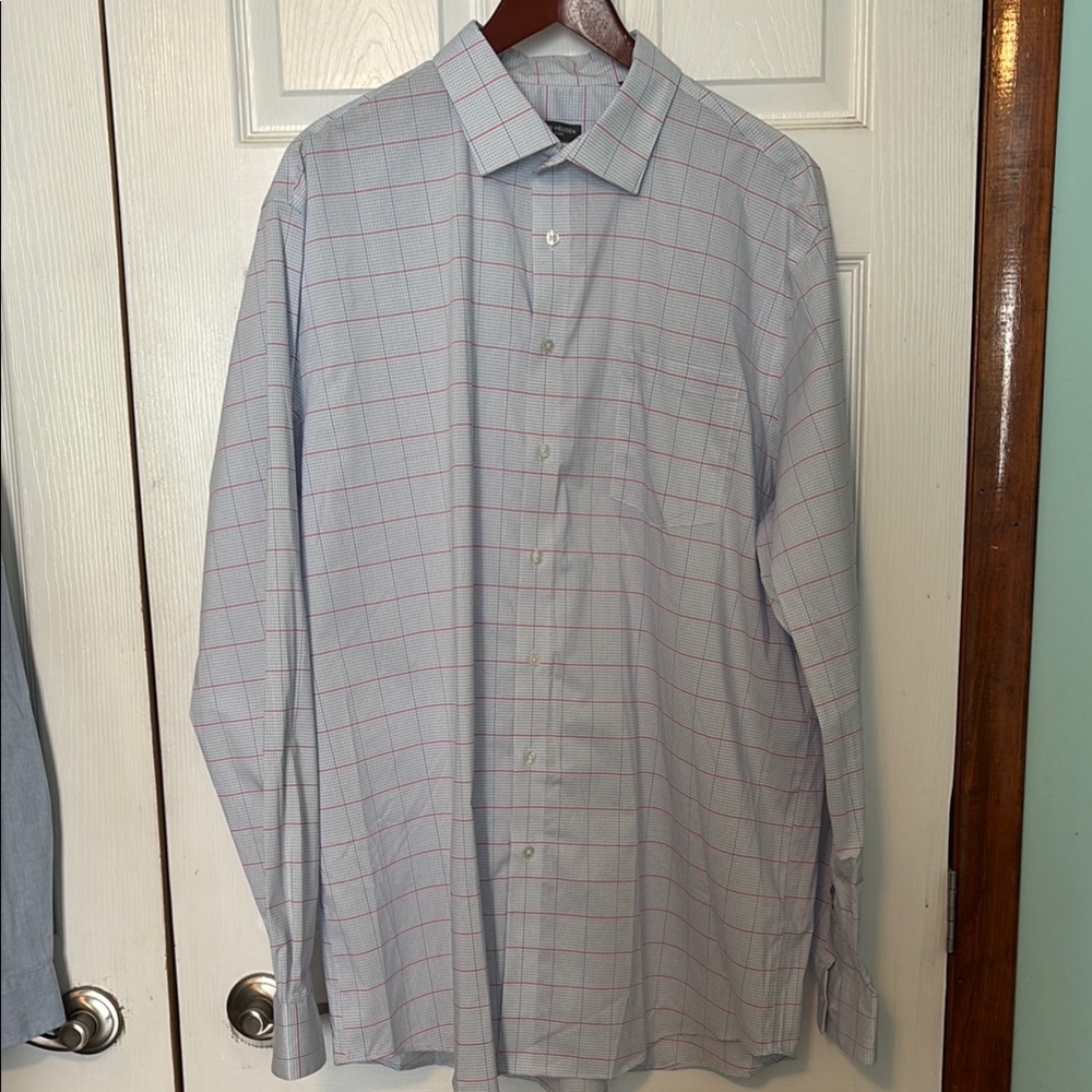 Van Heusen Blue and Red Dress Shirt Classic Fit